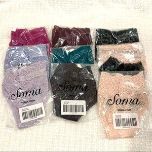 10 Soma embraceable all-over lace thongs size S